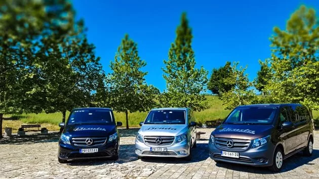 Der Transport von Verstorbenen nach Österreich wird von der Firma Drnda durchgeführt Der Transport von Verstorbenen nach Österreich wird von der Firma Drnda durchgeführt